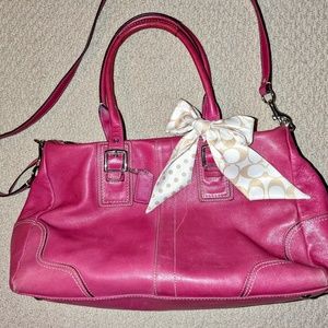 Beautiful COACH Vintage bag Fuschia